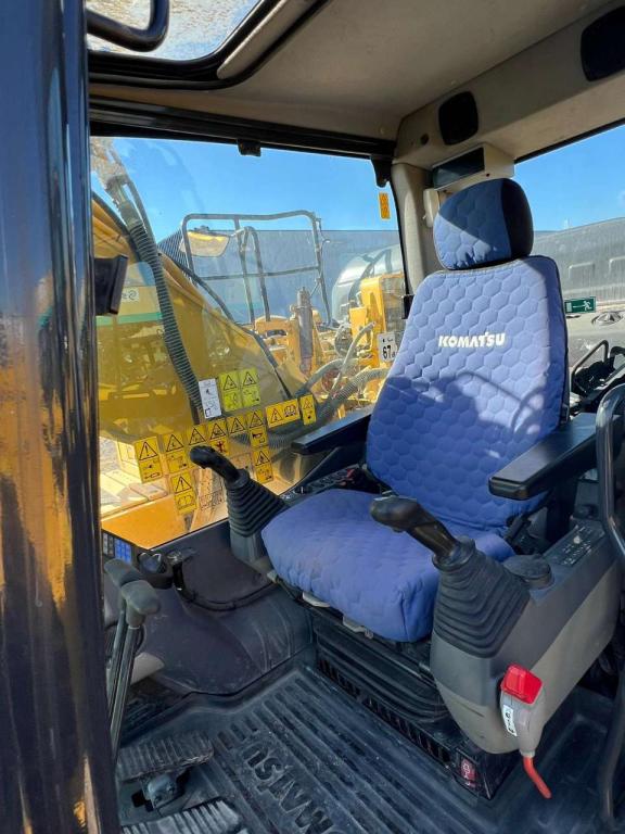 Komatsu PC210LCi-11 Foto 9