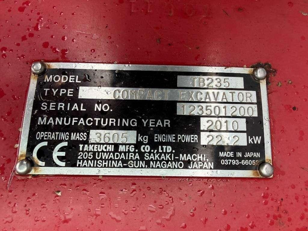 Takeuchi TB235 Foto 18