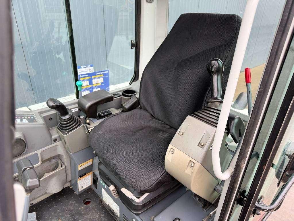 Takeuchi TB235 Foto 21