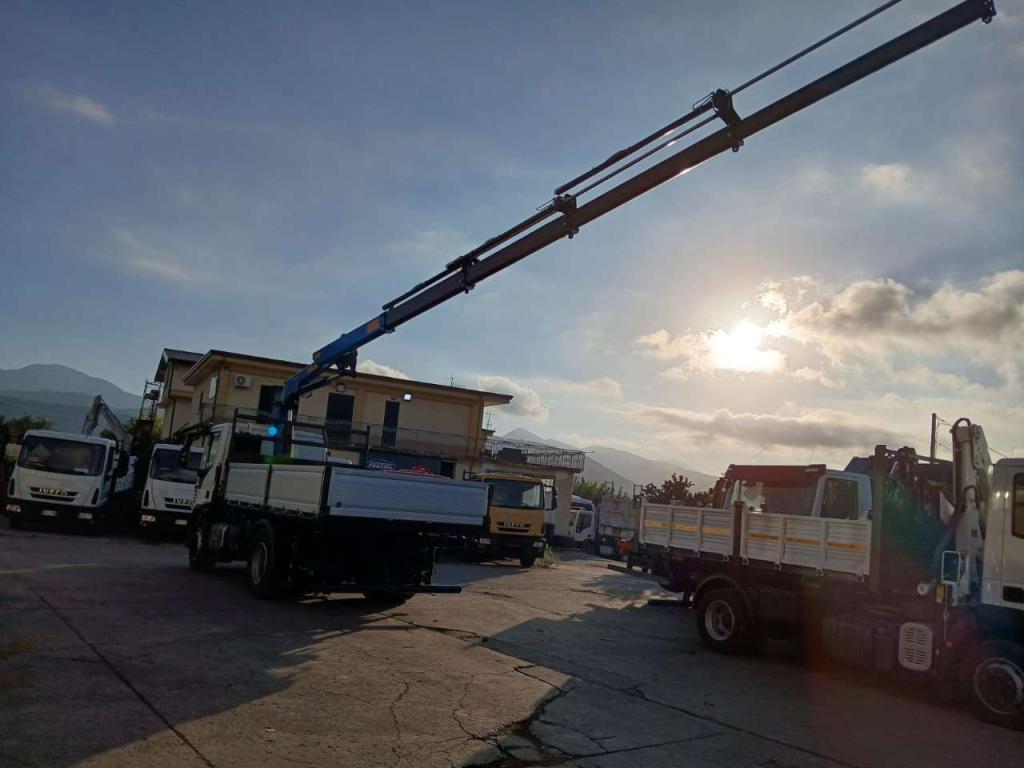 Iveco EUROCARGO 180-320L Foto 23
