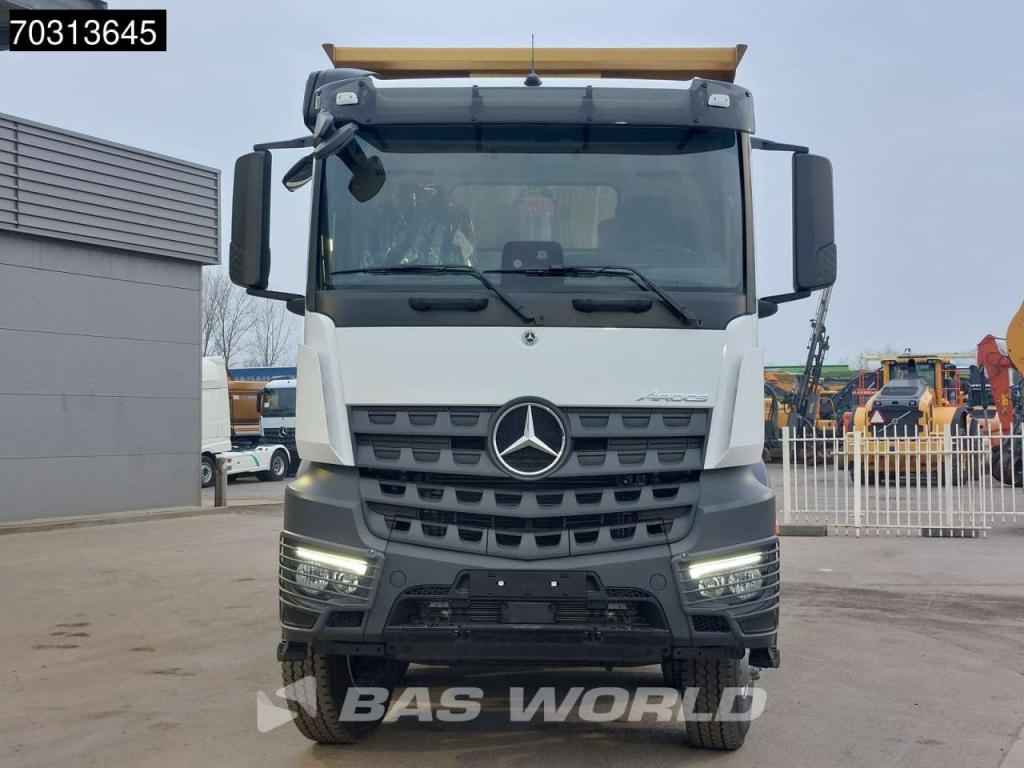 Mercedes-Benz Arocs 4851 8X4 NEW!! 26m3 Tipper Full Steel Big-Axle Euro 6 Foto 8