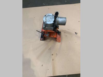 Motorino acceleratore per Fiat Hitachi EX 235 - con supporto in vendita da Massucco T. Srl Area Ricambi