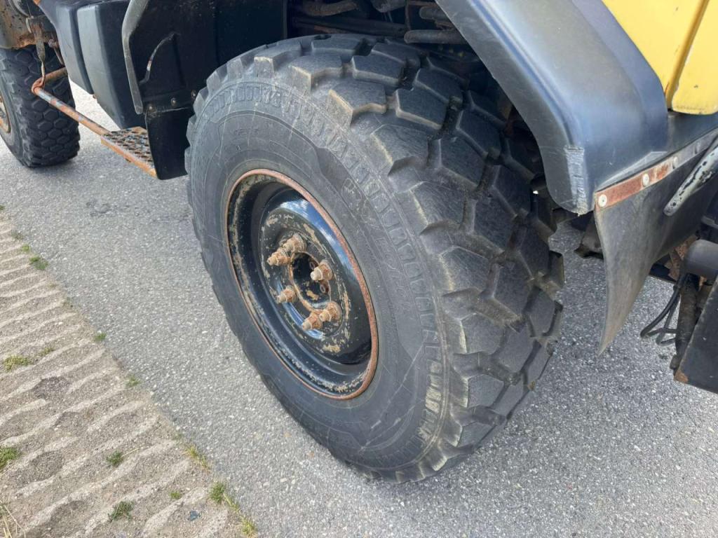 Mercedes-Benz Unimog U140 Foto 19