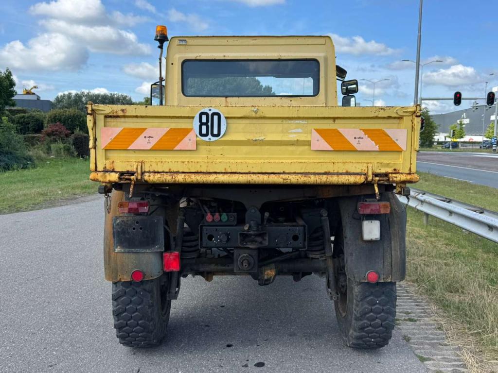 Mercedes-Benz Unimog U140 Foto 4