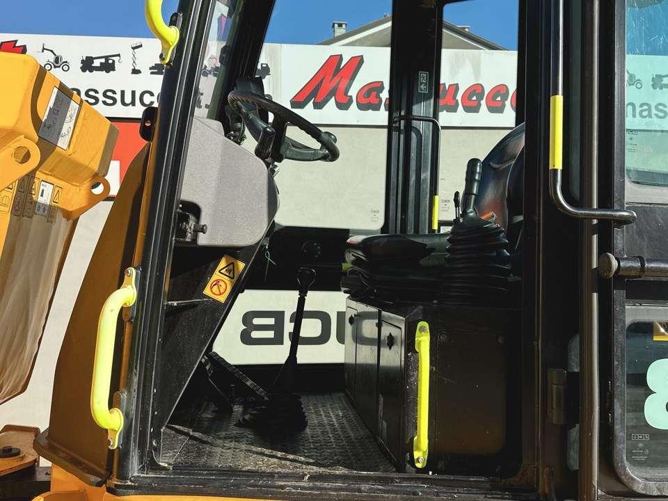JCB 6ST-2S5 4X4 Foto 10