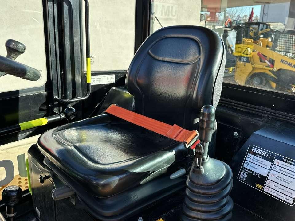JCB 6ST-2S5 4X4 Foto 11