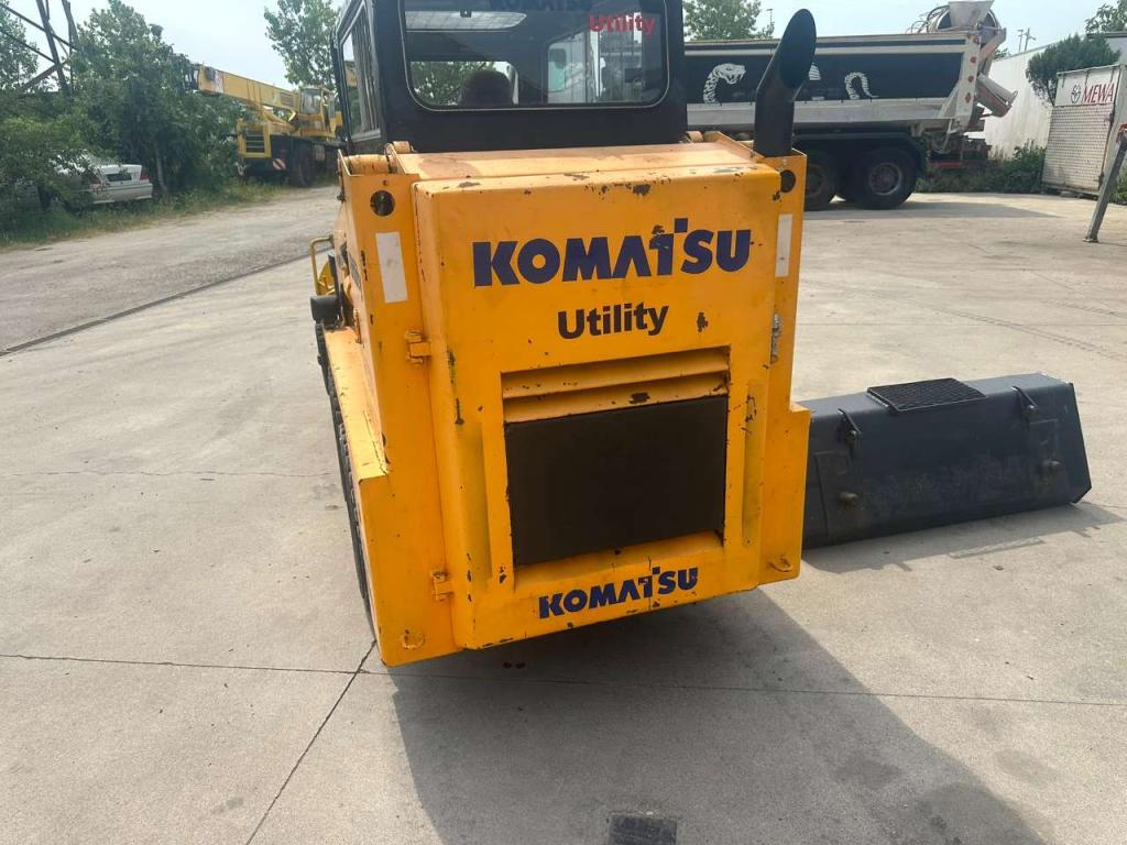 Komatsu SK Foto 10