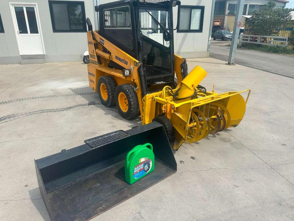Komatsu SK Foto 6