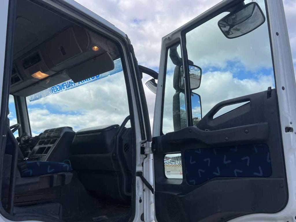 Iveco STRALIS 260S45 Foto 2