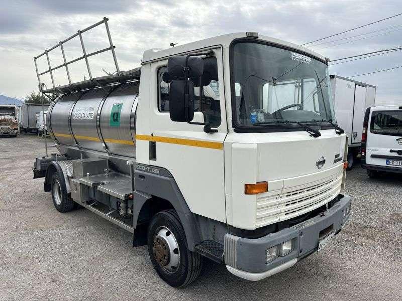 Nissan T135 Foto 2