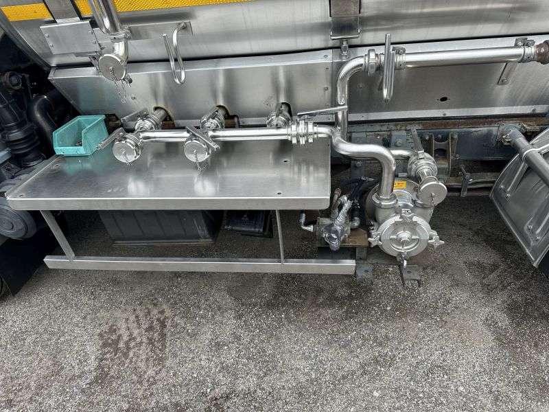 Nissan T135 Foto 8