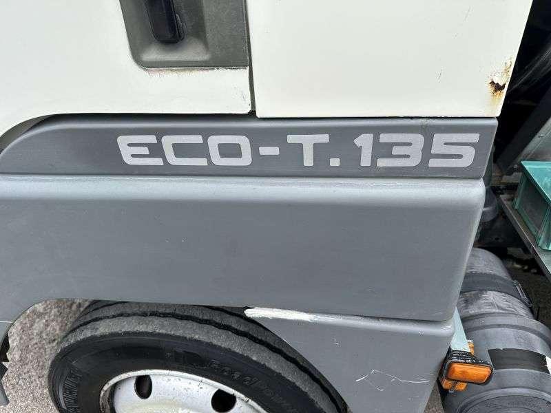 Nissan T135 Foto 9