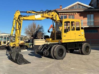 Fuchs MHB 230 ZW 4x4 in vendita da Massucco T. Srl