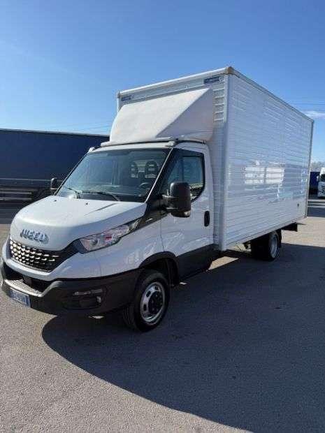 Iveco Daily 35C16 Foto 1