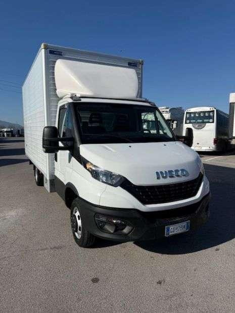Iveco Daily 35C16 Foto 2