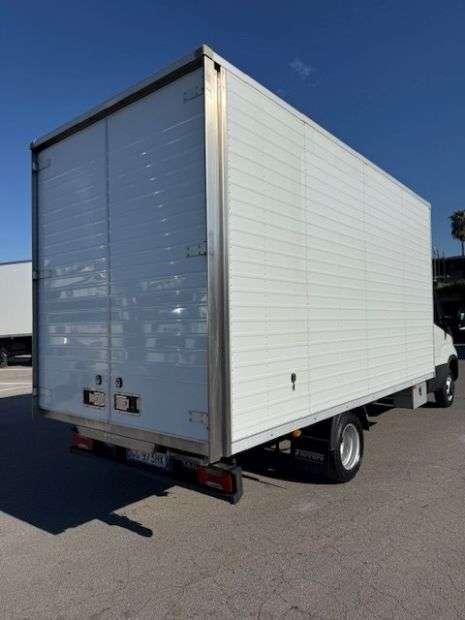 Iveco Daily 35C16 Foto 3
