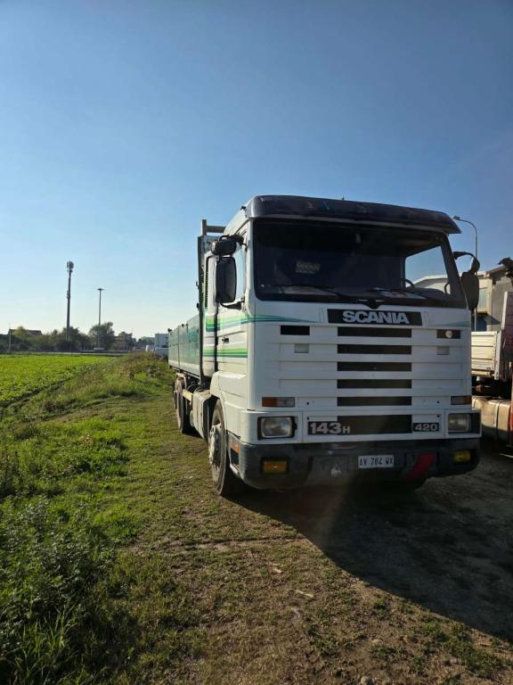Scania 143H Foto 1