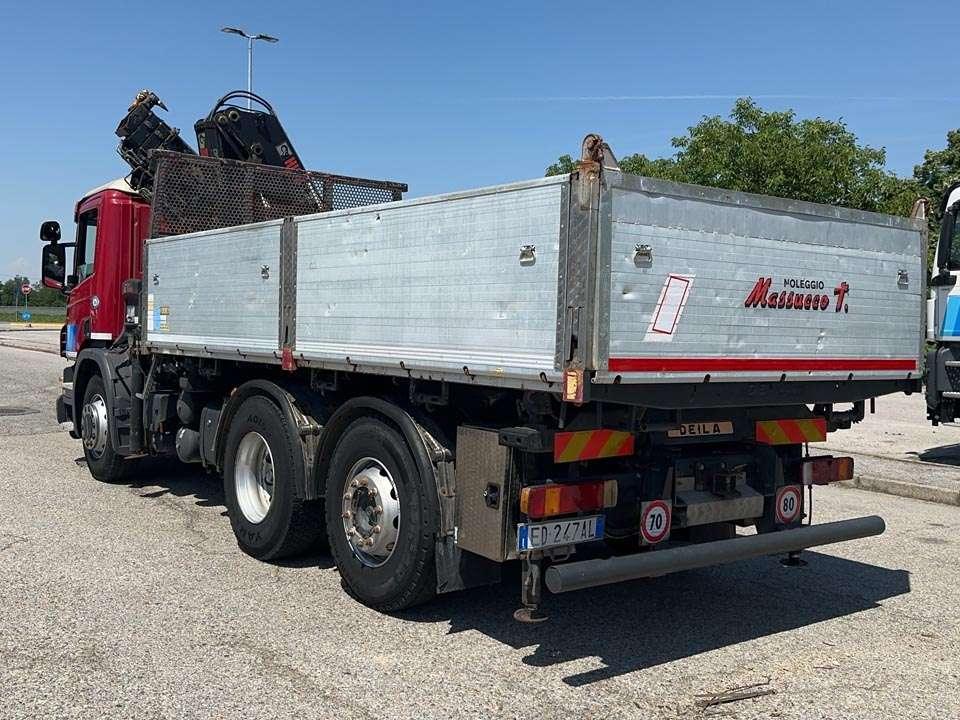 Scania P320 DB 6x2 Foto 3