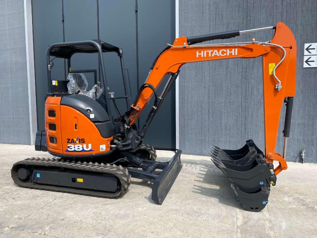 Hitachi ZX38U-6 YLR Foto 1