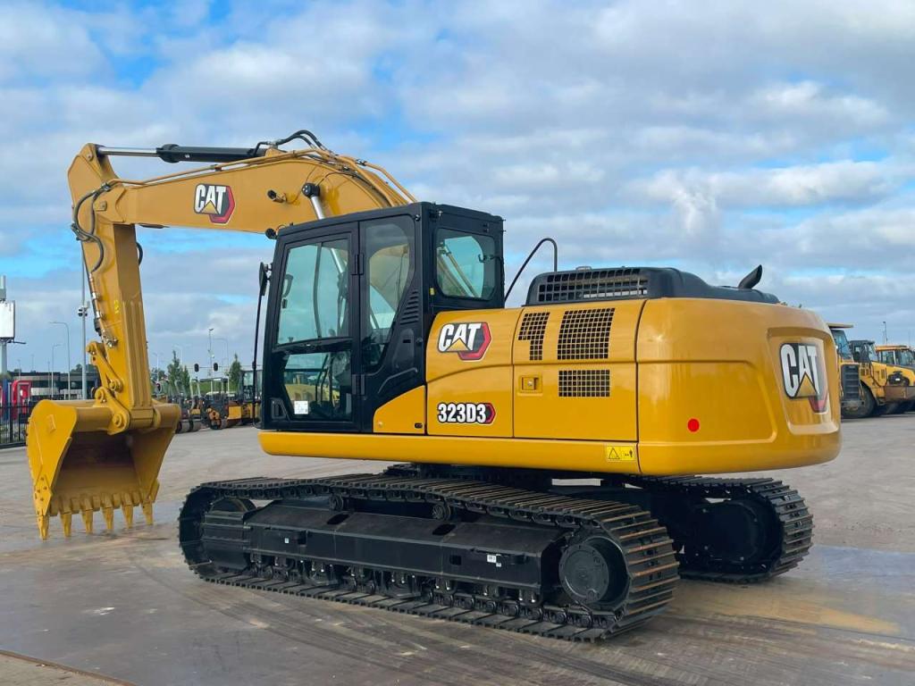 Caterpillar 323D3 Foto 3