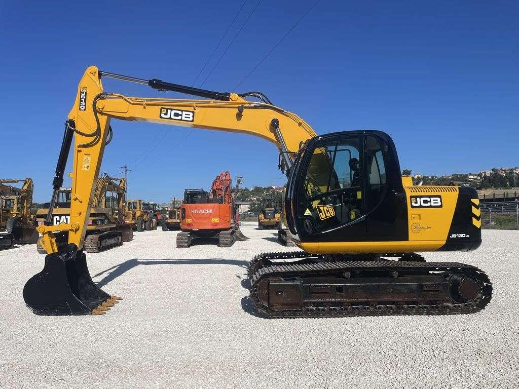 JCB JS 130 Foto 2