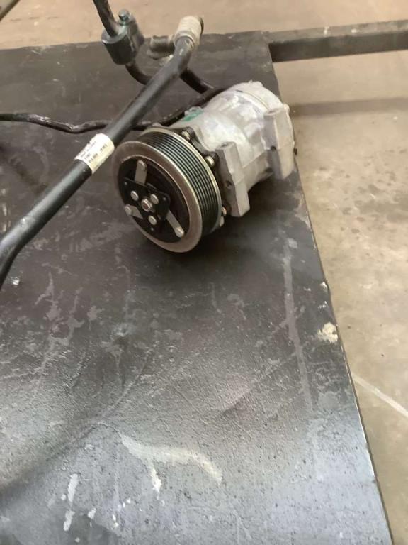Compressore aria condizionata per Volvo FH16 550 6x4 Foto 4