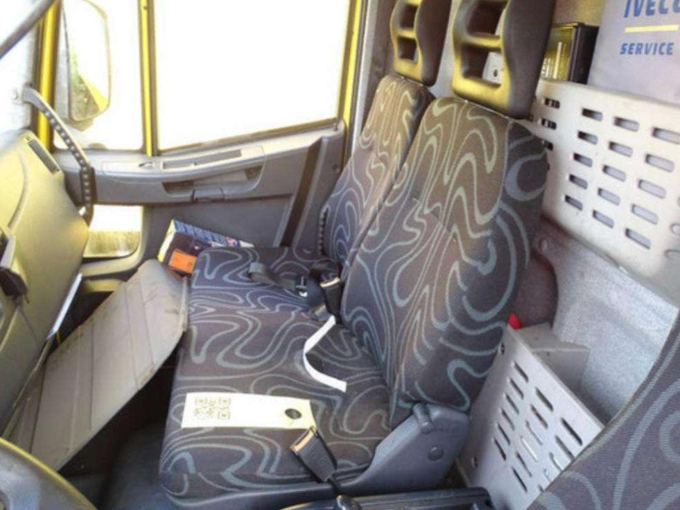 Iveco EUROCARGO CUBE 120E28P Foto 3