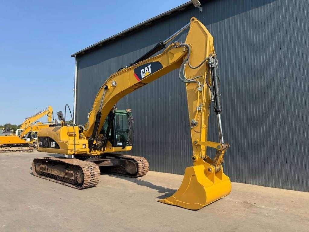 Caterpillar 323D L Foto 3
