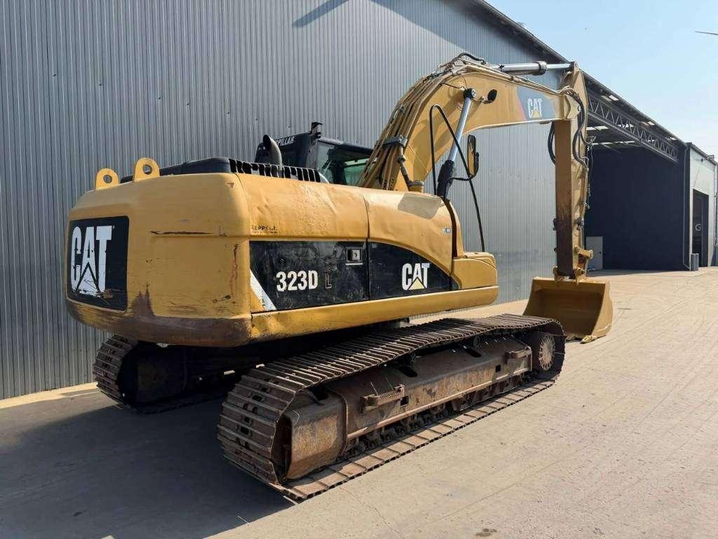 Caterpillar 323D L Foto 4