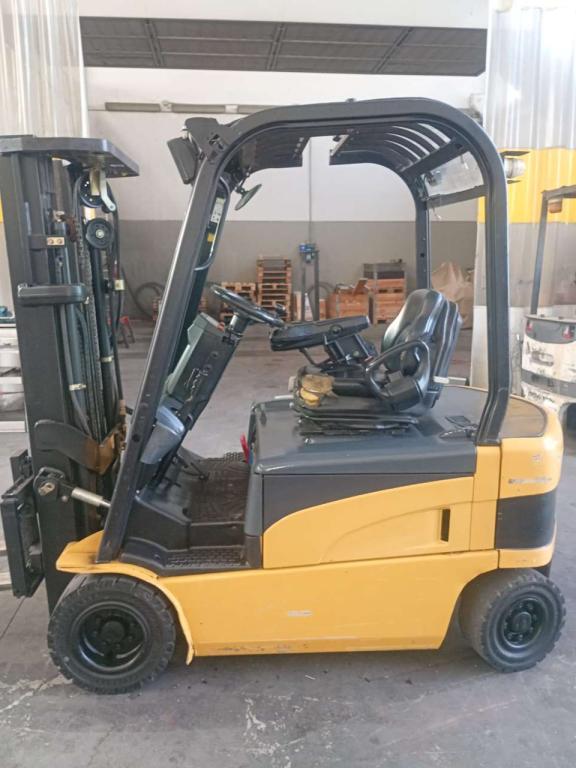 Caterpillar EP20CN Foto 1