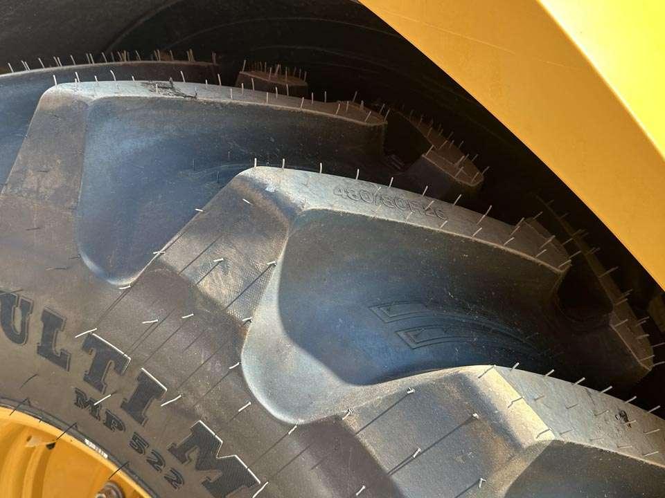 Caterpillar 432F2 4x4 Foto 4