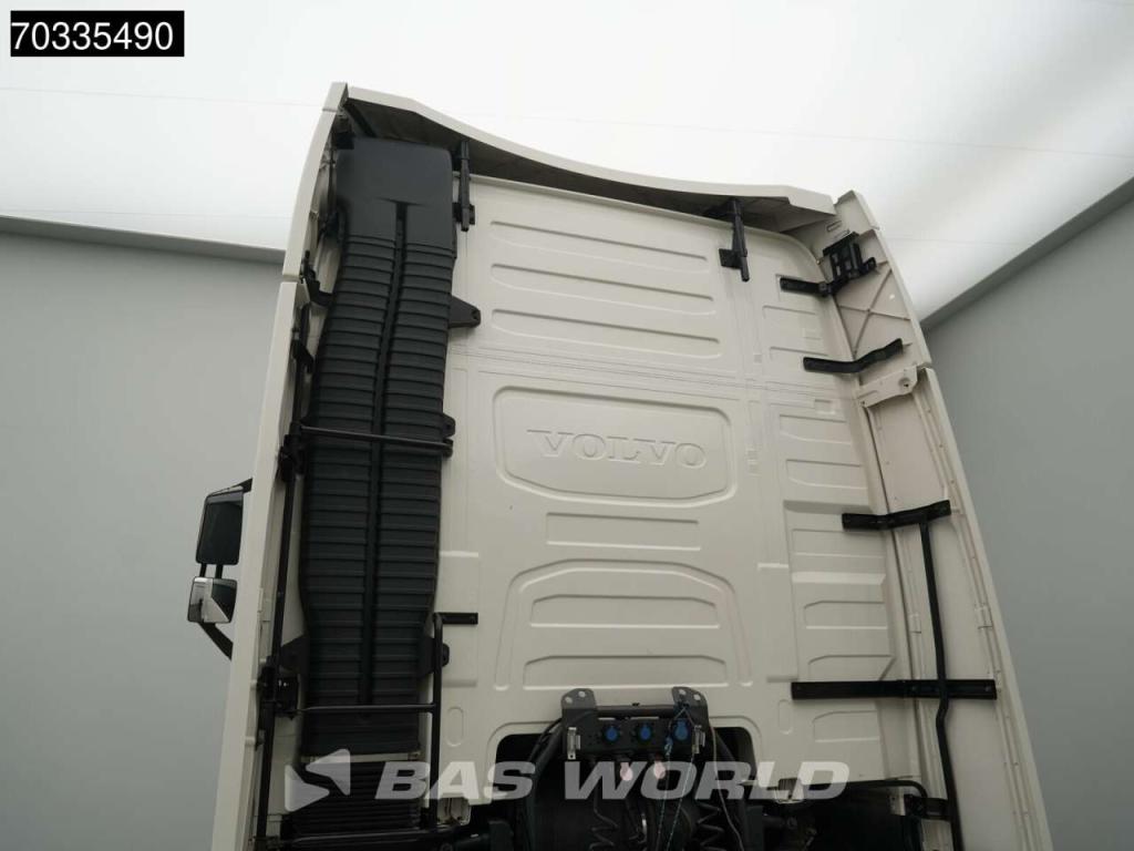 Volvo FH 500 4X2 XL 2x Tanks I-ParkCool ACC Foto 17