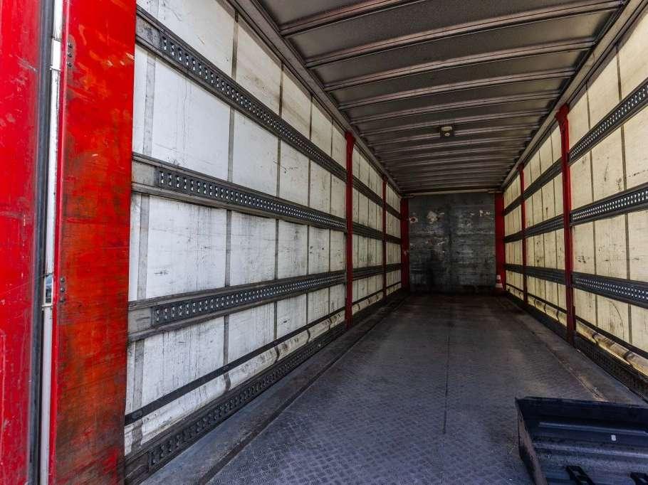 Renault D 19 WIDE 280 DXI + BAR Foto 13