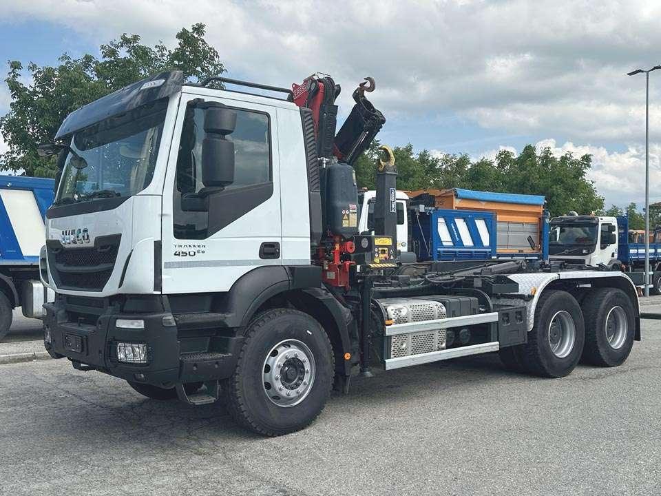 Iveco Trakker 450 6x4 Foto 1