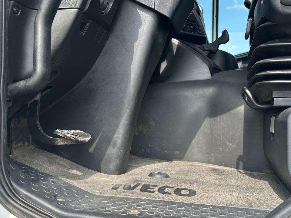 Iveco Trakker 450 6x4 Foto 16