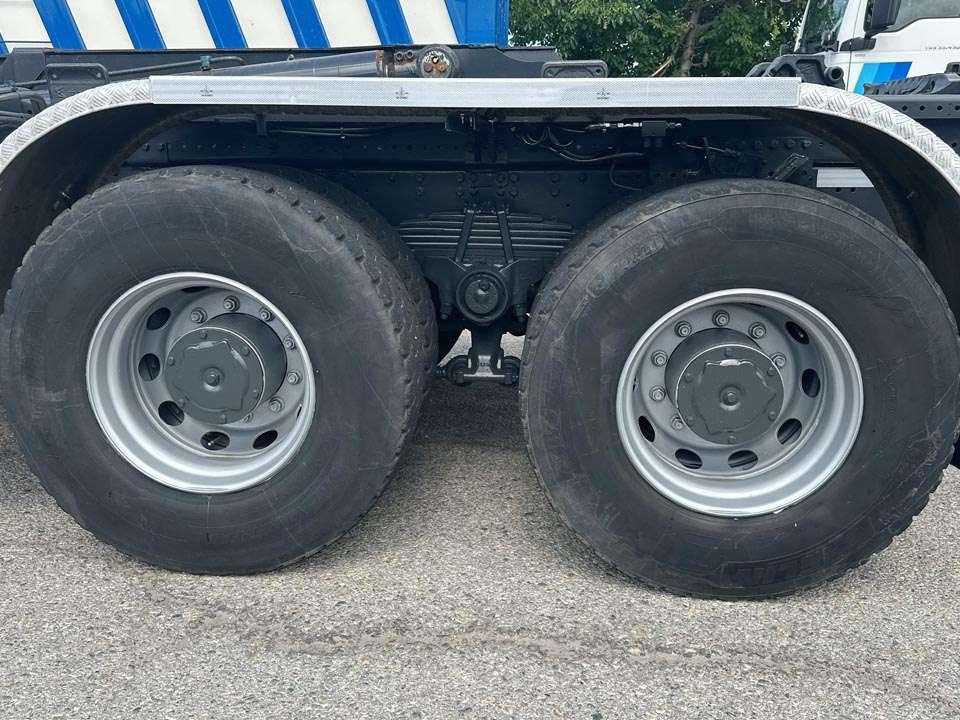 Iveco Trakker 450 6x4 Foto 7
