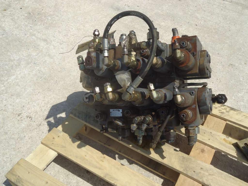 Distributore idraulico per Fiat Kobelco E235 Foto 1