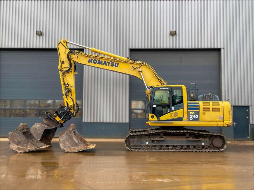 Komatsu PC240LC-10 Foto 1