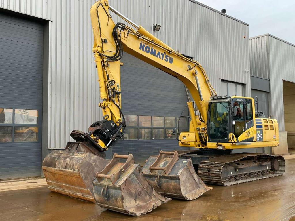 Komatsu PC240LC-10 Foto 2
