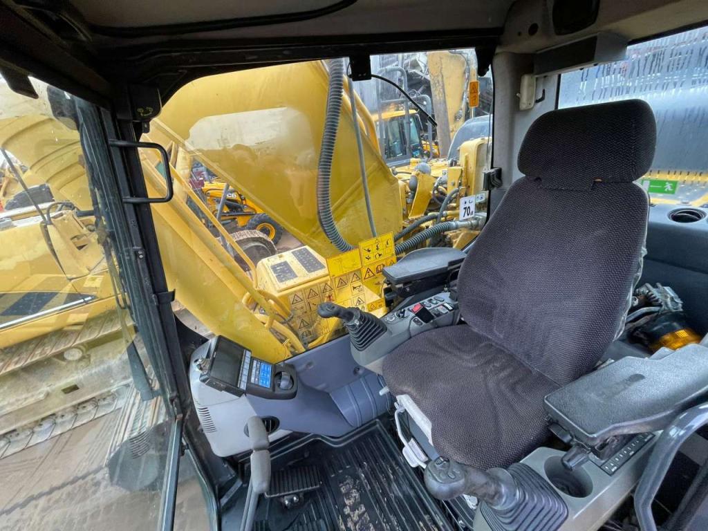 Komatsu PC240LC-10 Foto 20
