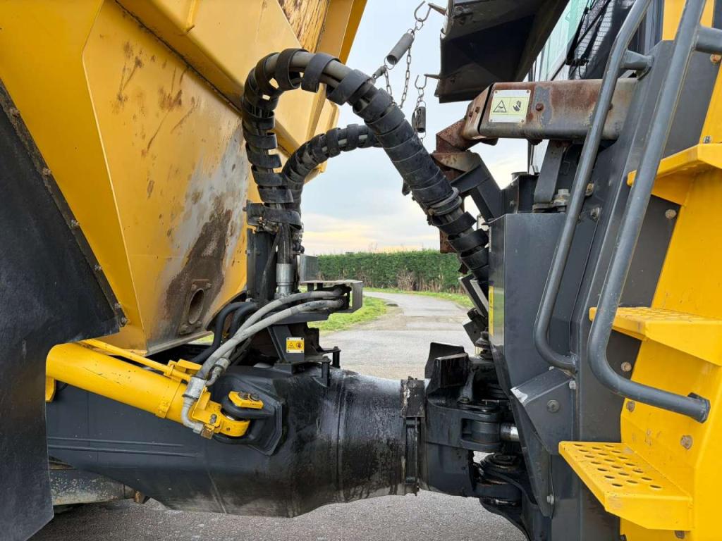 Komatsu HM300-3 Foto 27