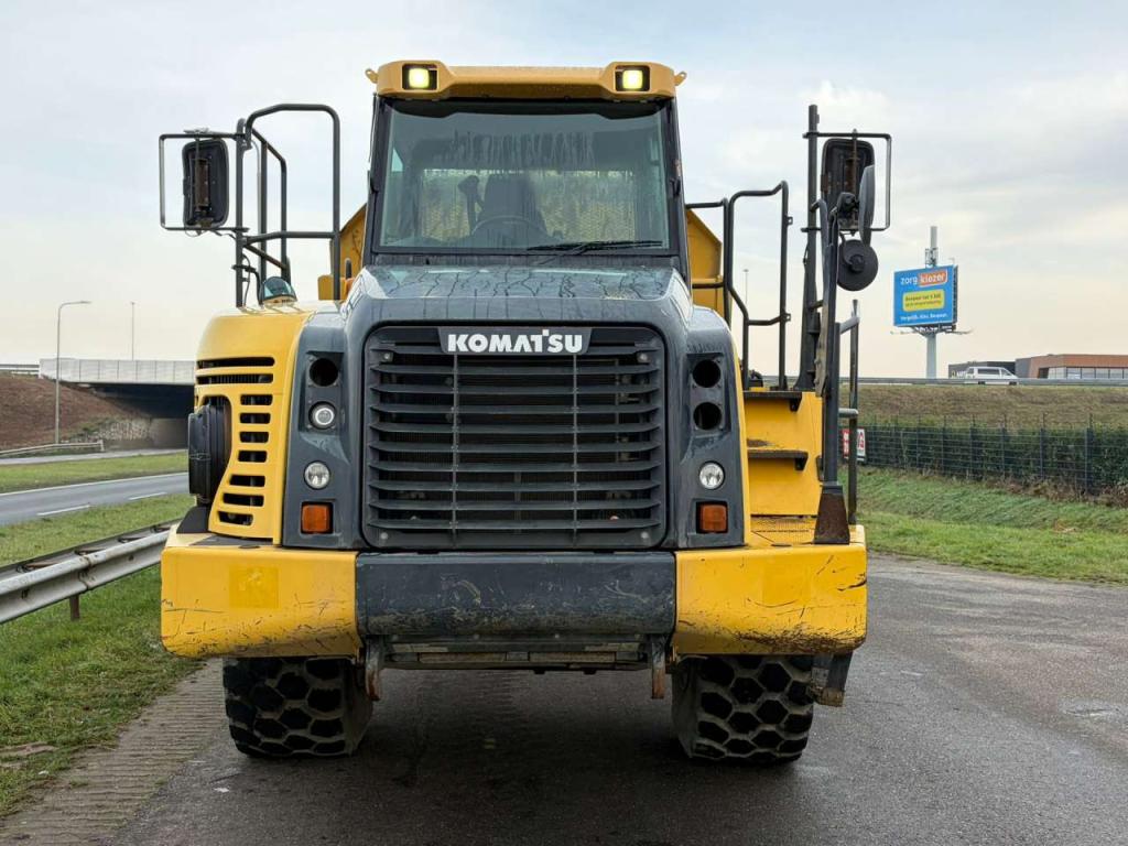 Komatsu HM300-3 Foto 8