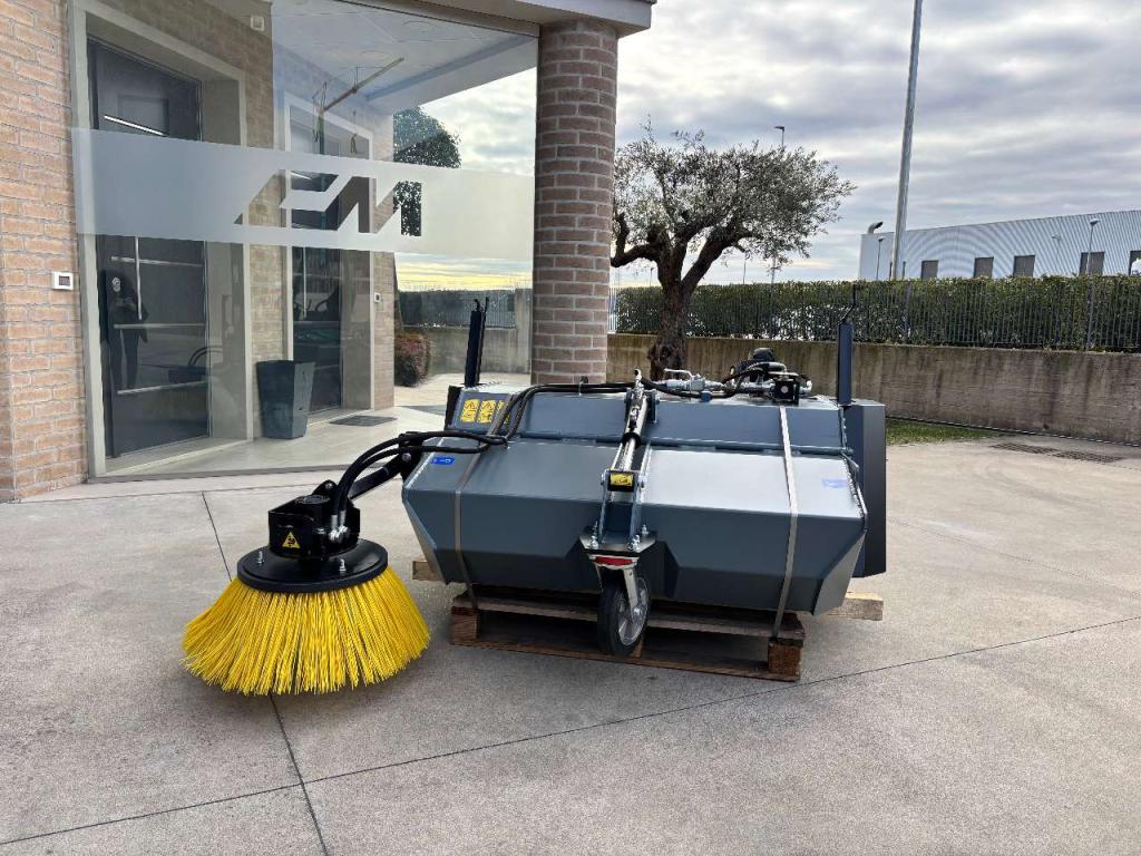 CM CSI 125 con attacco macchina polifunzionale Foto 4