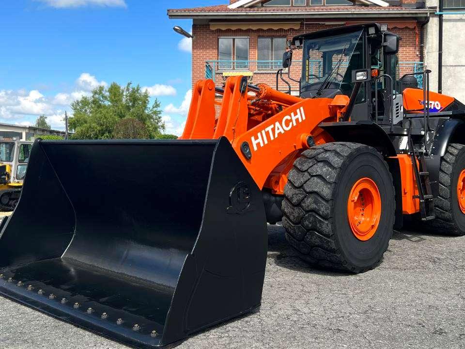 Hitachi ZW370-6 Foto 1