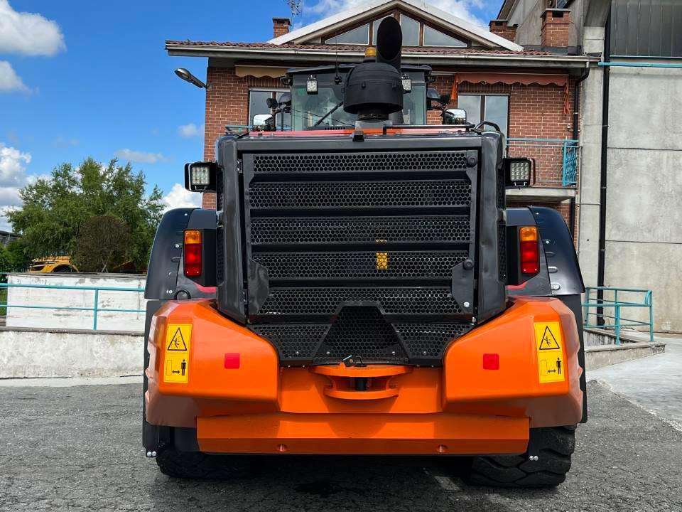Hitachi ZW370-6 Foto 12
