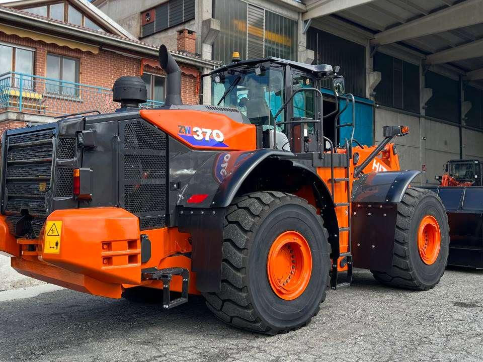 Hitachi ZW370-6 Foto 13