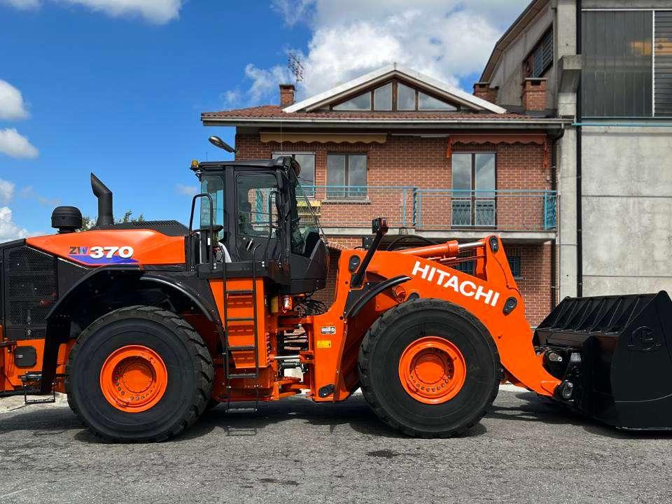 Hitachi ZW370-6 Foto 14