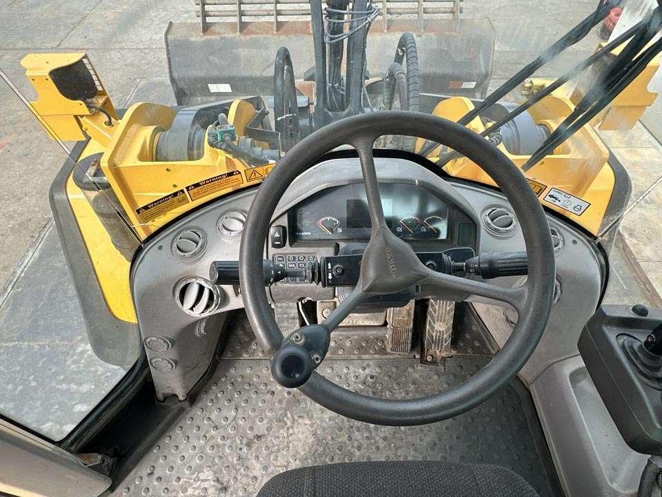 Volvo L180G Foto 17