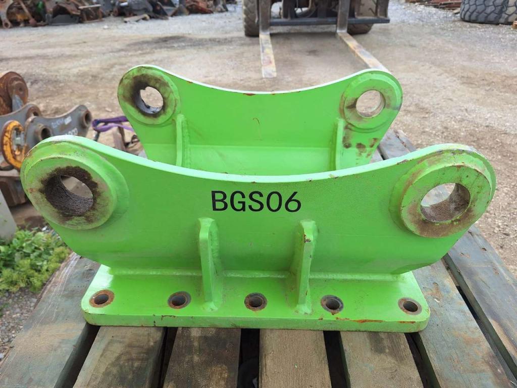 S60-BGS for 12-18 ton excavators Attachment plate Foto 5