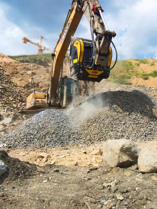 MB CRUSHER BF80.3 Foto 1